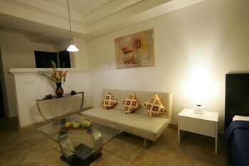 Shana Hotel & Residence