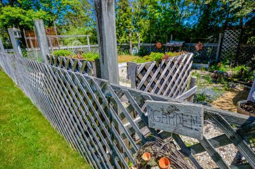 Bed & Breakfast Cranberry Gardens Inn
