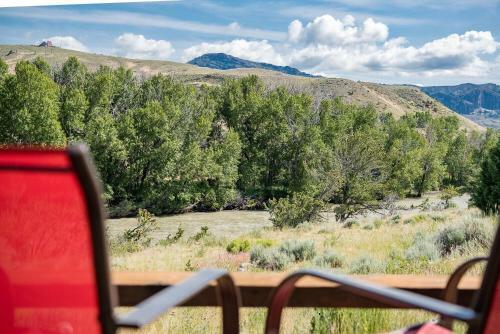 Posada Yellowstone Cutthroat Guest Ranch
