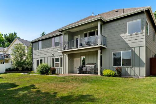 Scenic View Retreat
