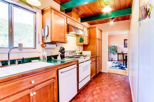Alsea River Getaway