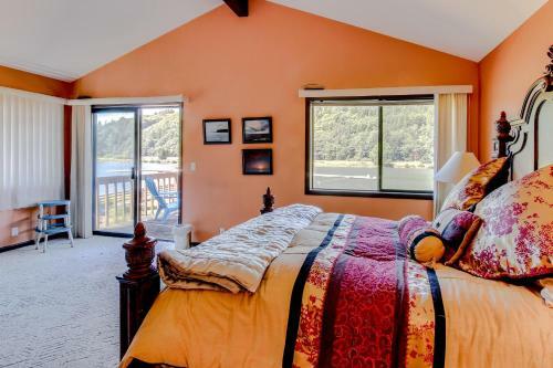 Alsea River Getaway