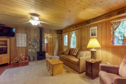 Alsea River Fishing Cabin
