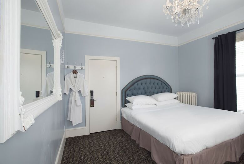 Hotel Ballard Inn