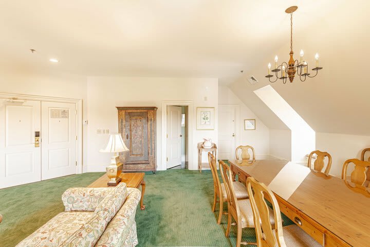 Hotel Founders Inn And Spa