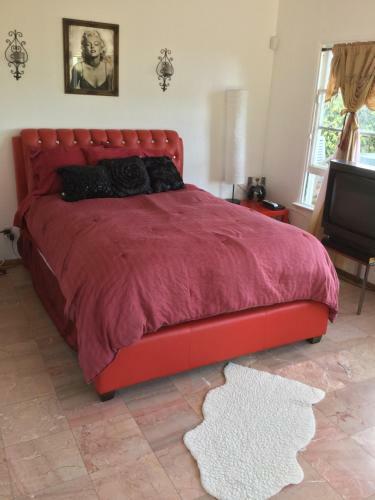 Three Bedroom Villa In Bel Air