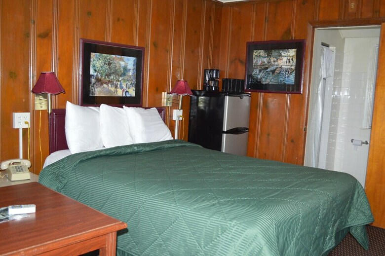 Great Lakes Motel