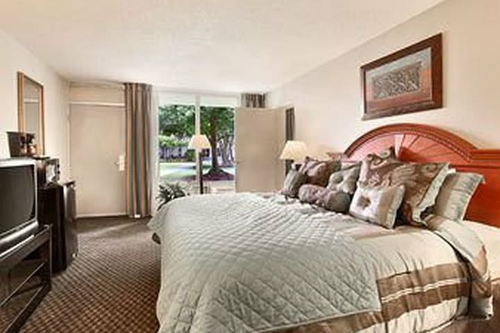 Hotel Ramada Conference Center New Iberia