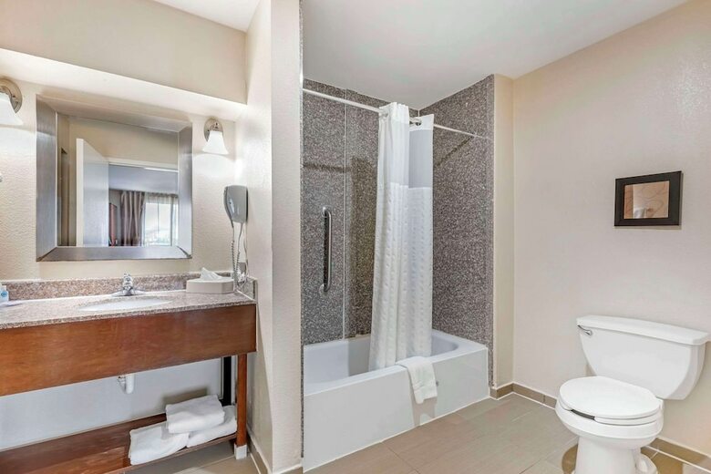 Hotel Comfort Suites Port Allen