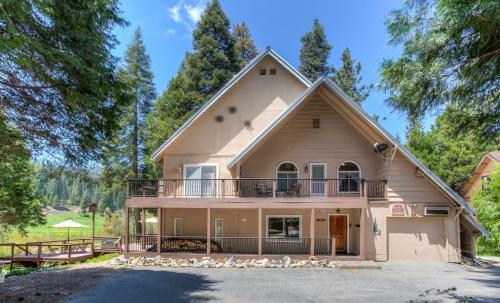 Yosemite Lodging At Big Creek Inn B&B