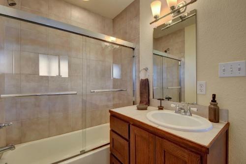 Lake Travis In Your Backyard Home