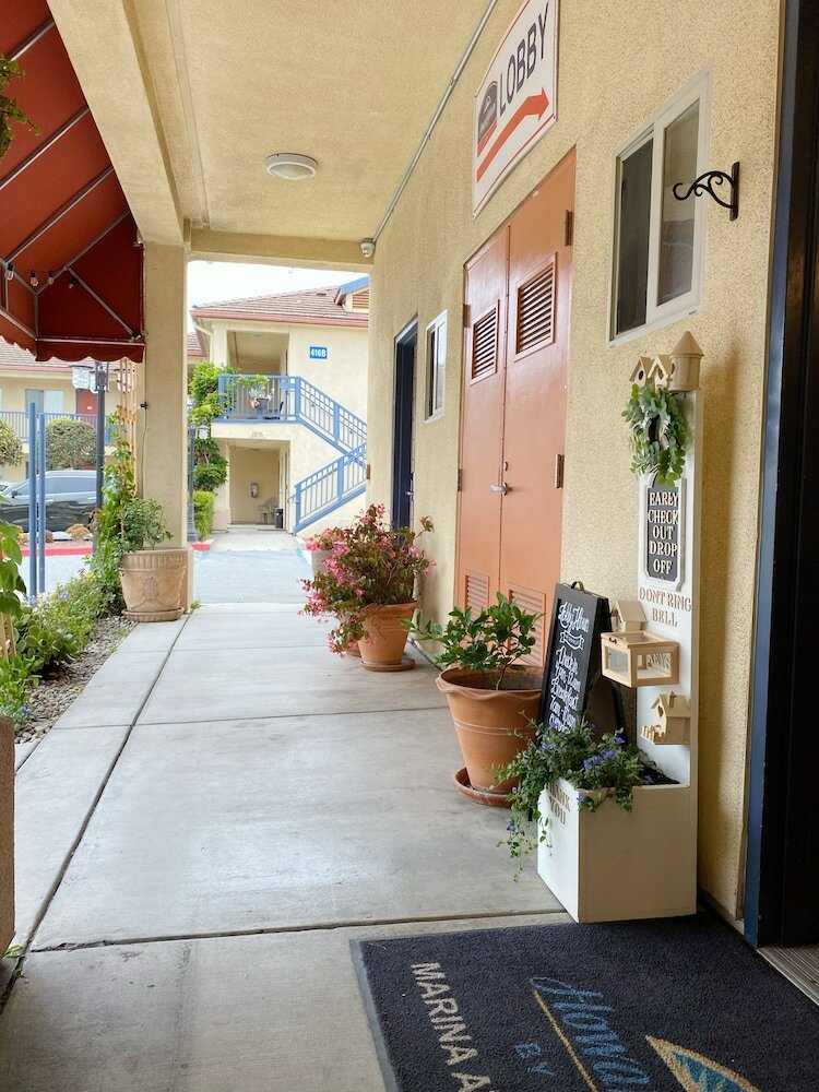 Hotel Howard Johnson Marina At Monterey Bay