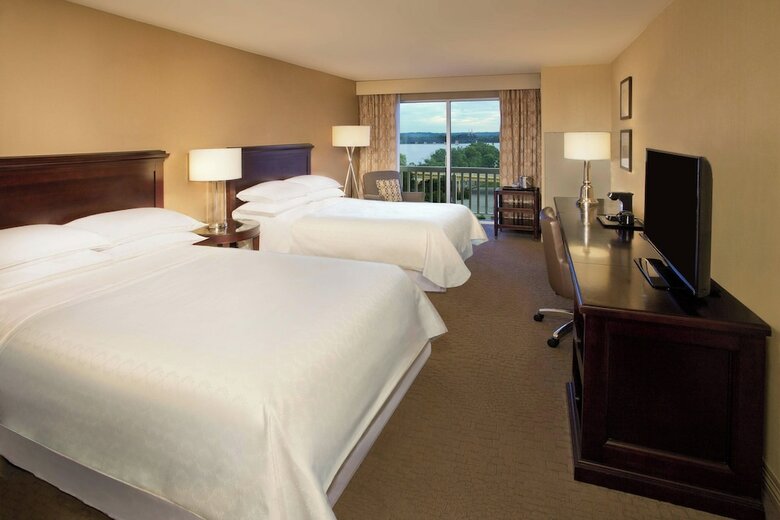 Sheraton Louisville Riverside Hotel