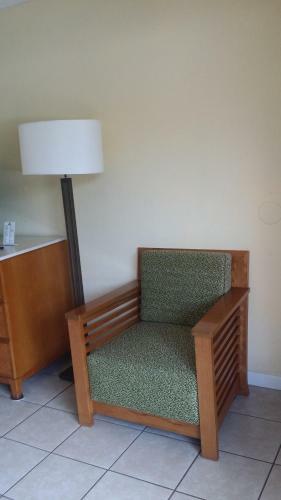 Hotel Days Inn Cruise Port West