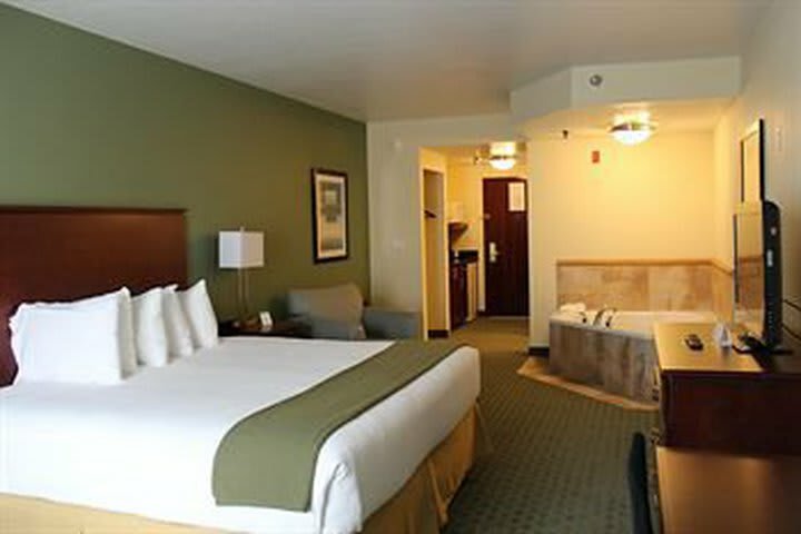 Holiday Inn Express Hotel & Suites Cocoa