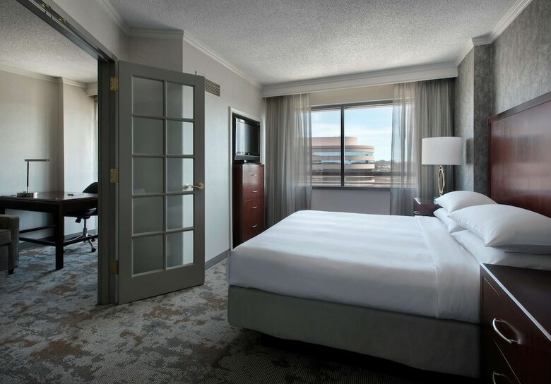 Hotel Bethesda Marriott Suites