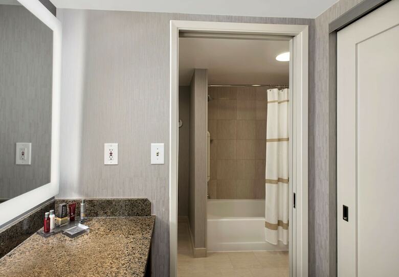 Hotel Bethesda Marriott Suites