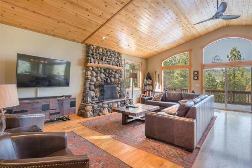 Haworth, Single Family At Truckeee