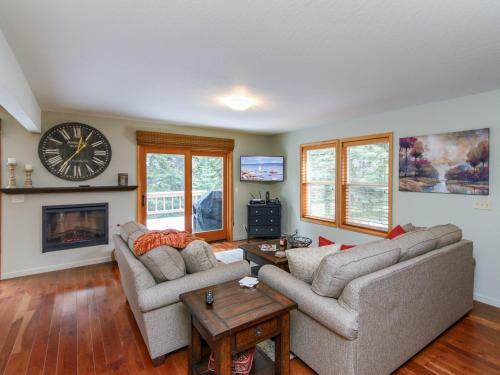 10991 Zermatt Dr Home