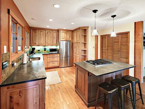 Herringbone Cabin