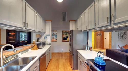 Family Mountain Chalet - 2br/2ba