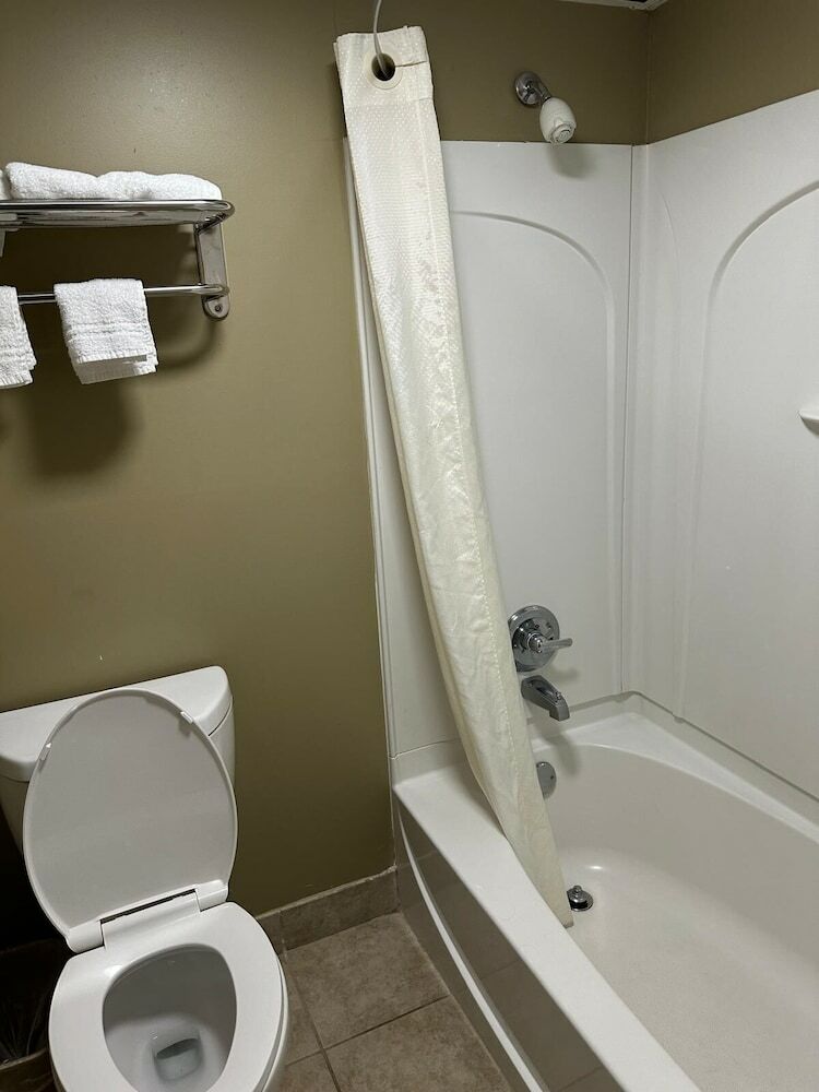 Hotel Stone Mountain Inn & Suites
