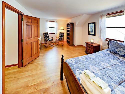 Cape Cod House 599 Home