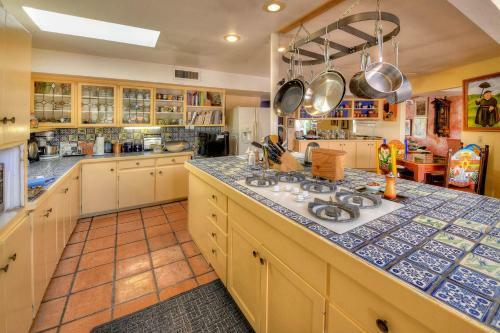 Azure Gate Bed And Breakfast