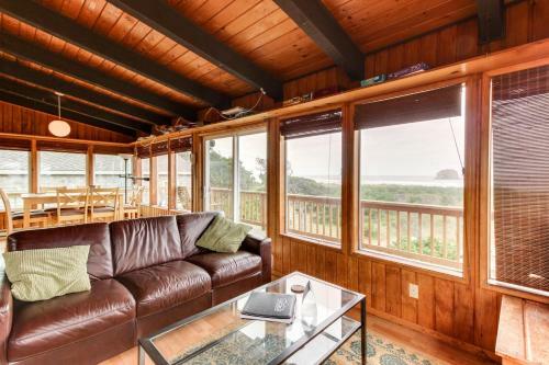 Arnold Beach House - Upper Level