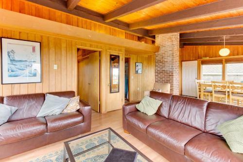 Arnold Beach House - Upper Level