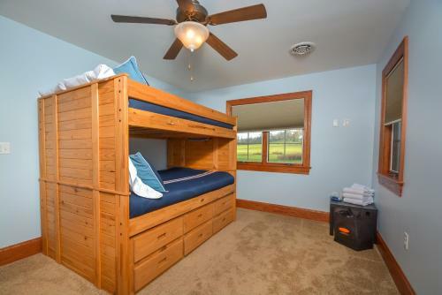 Serenity Now Five-bedroom Holiday Home