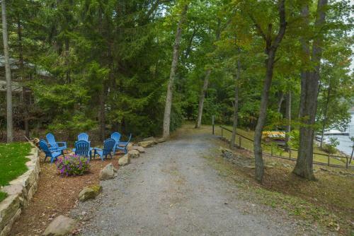 Blue Moon Three-bedroom Holiday Home