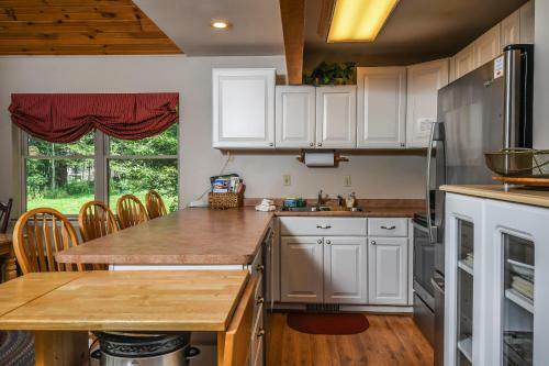 Timberwolf Five-bedroom Holiday Home