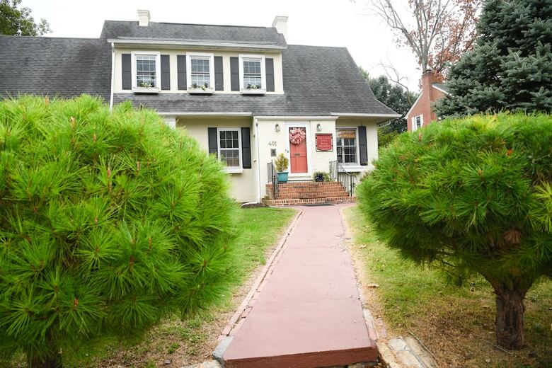Bed & Breakfast Clay Corner Inn