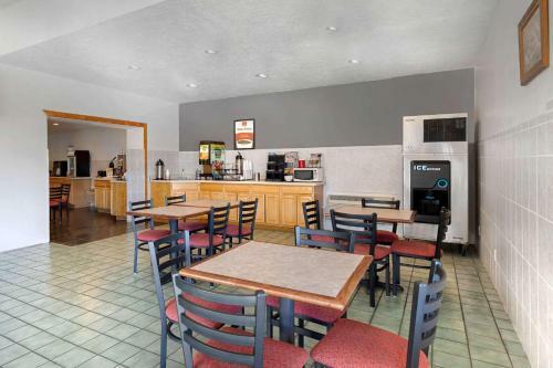 Motel Econolodge Inn & Suites