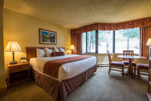 The Grand Lodge Hotel And Suites