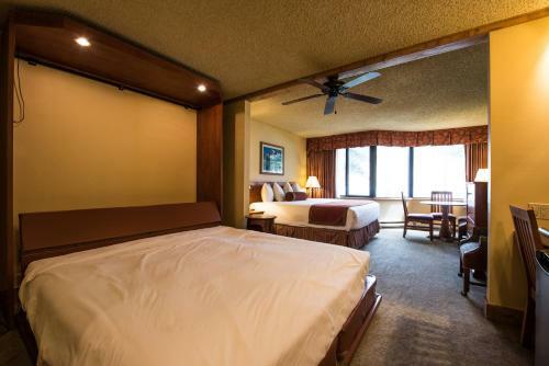 The Grand Lodge Hotel And Suites