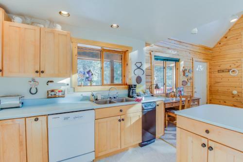 Capen Mountain Cabin