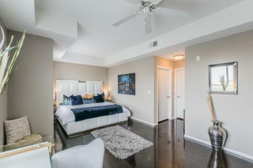 Deluxe Channelside Apartment (bc-c522)