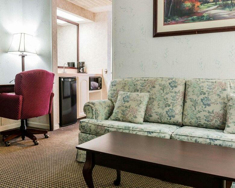 Hotel Econo Lodge Inn & Suites