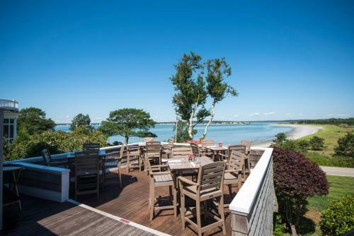 Posada Black Point Inn