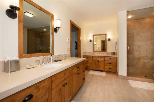 Granite Ridge Lodge 3220 (#13) Townhouse