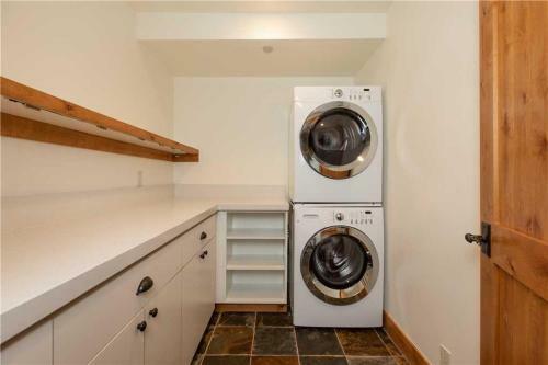 Granite Ridge Lodge 3220 (#13) Townhouse