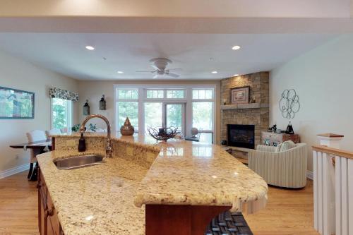 Apartamento Lakefront At Creekside