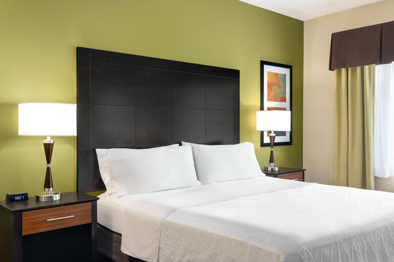 Holiday Inn Express Hotel & Suites Edmond