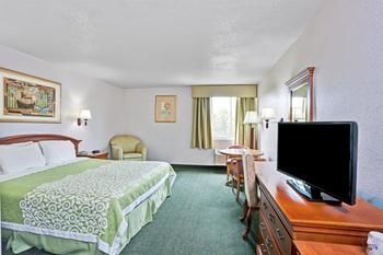 Days Inn & Suites Heritage Hotel