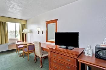 Days Inn & Suites Heritage Hotel
