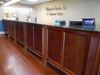 Hotel Lafayette Garden Inn