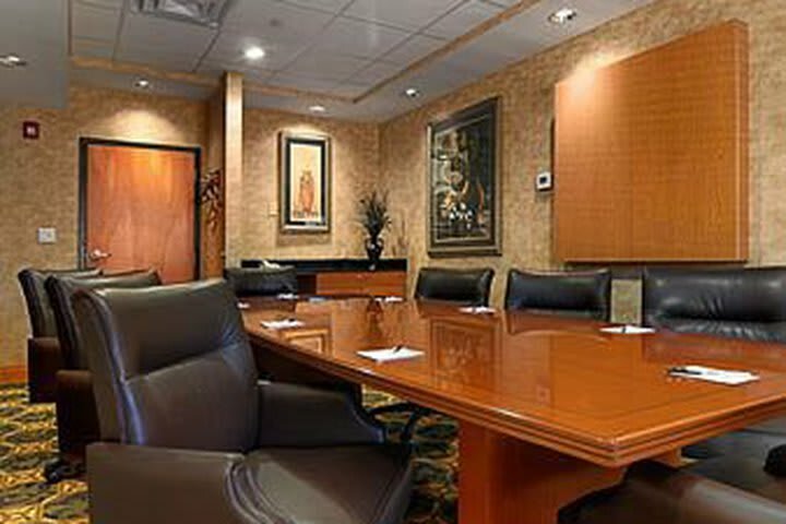 Hotel Wingate By Wyndham Lagrange