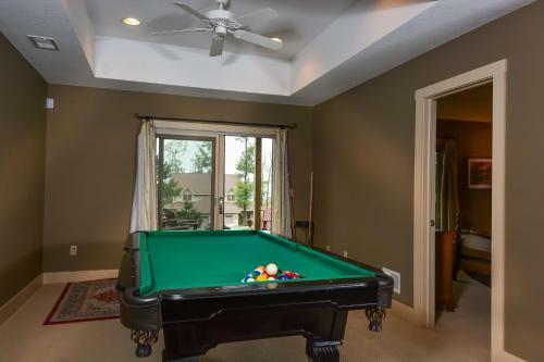 Serenity Summit Five-bedroom Holiday Home